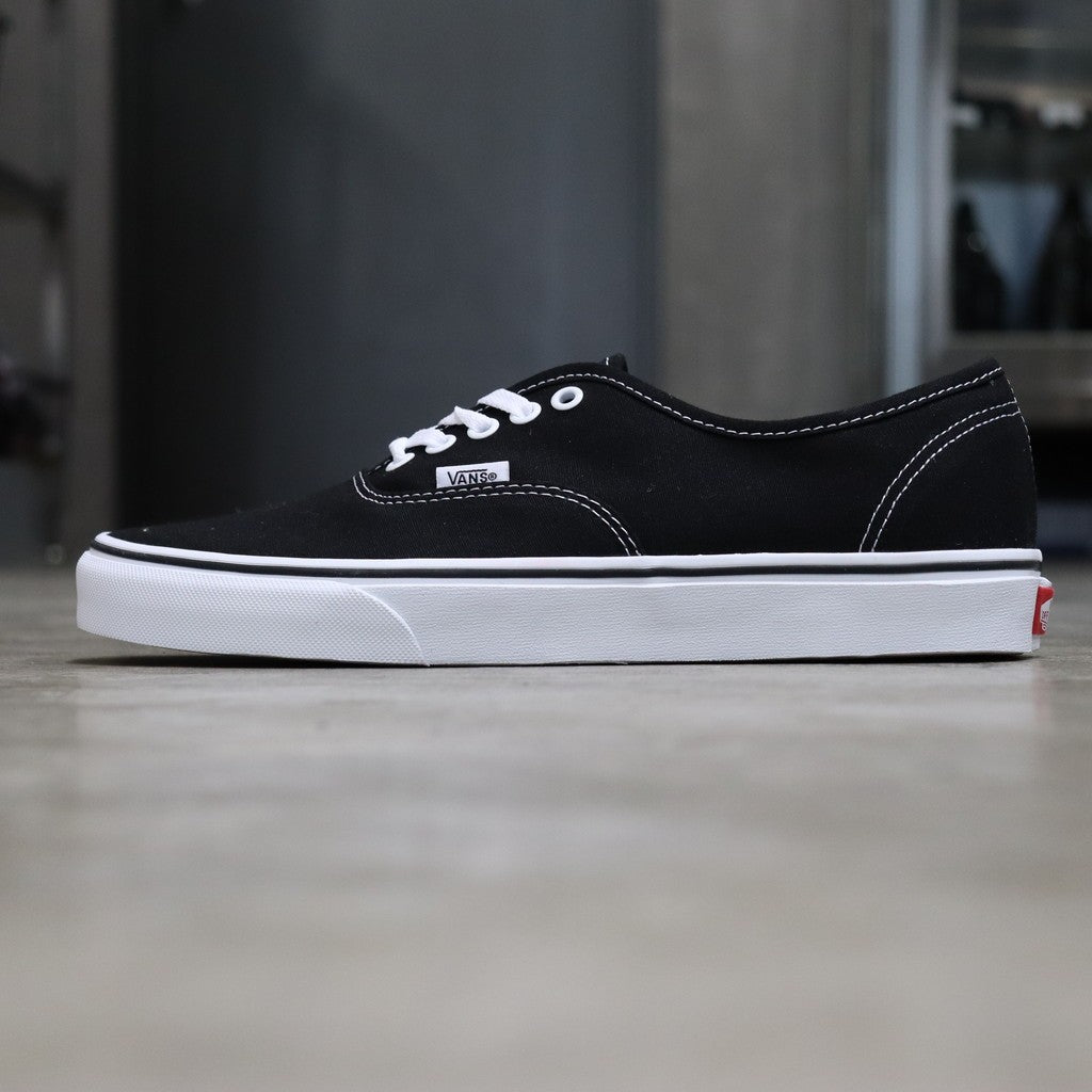 UA Authentic #BLACK [VN000EE3BLK]