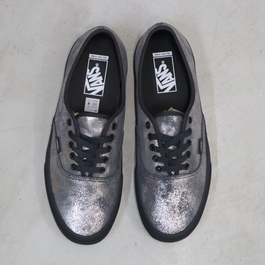 Authentic (Foil Suede Light Grey) #Silver [VN000D6GLTG]