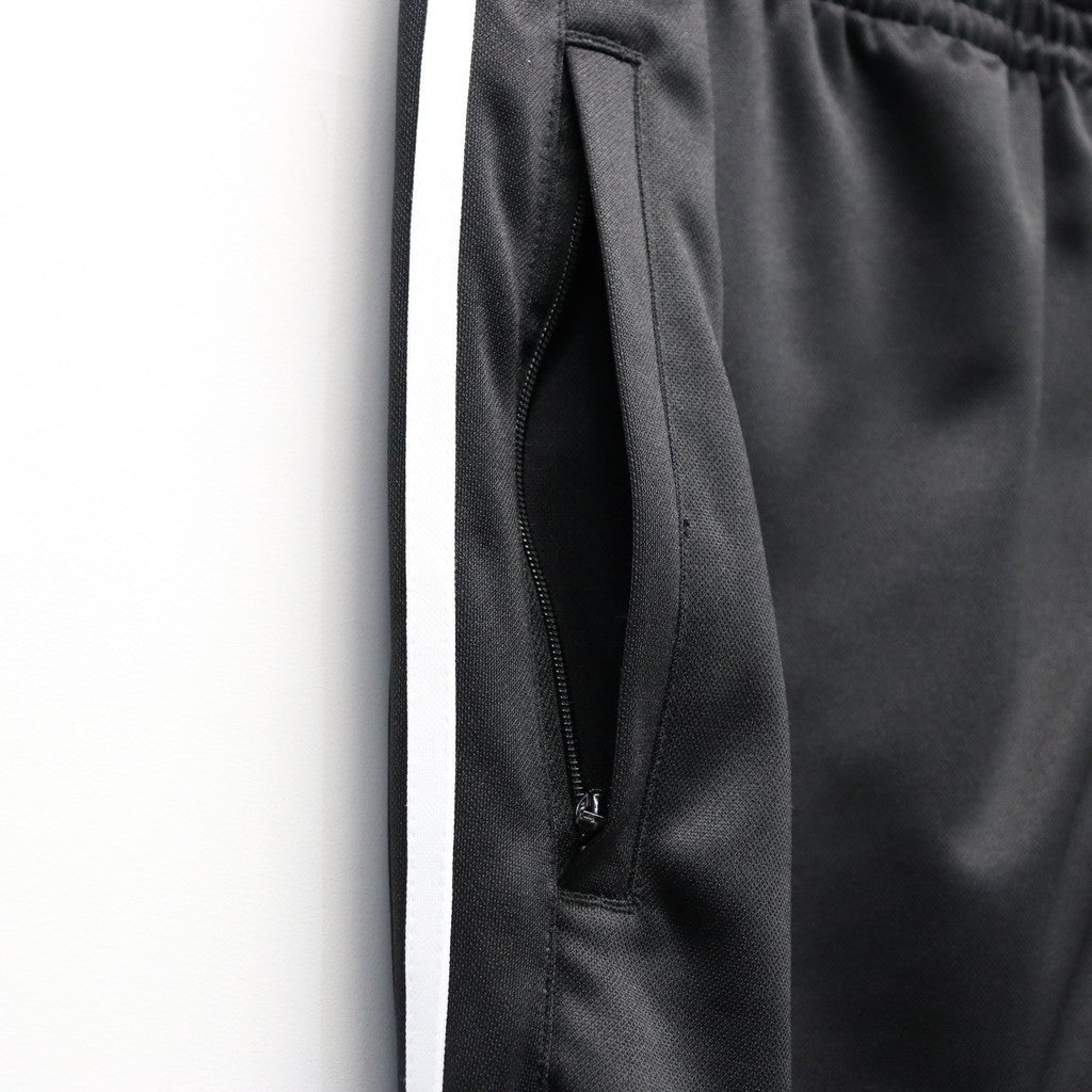 UMBRO | TRACK PANTS ( TYPE-2 ) #BLACK [26SS-WMO-UB04]