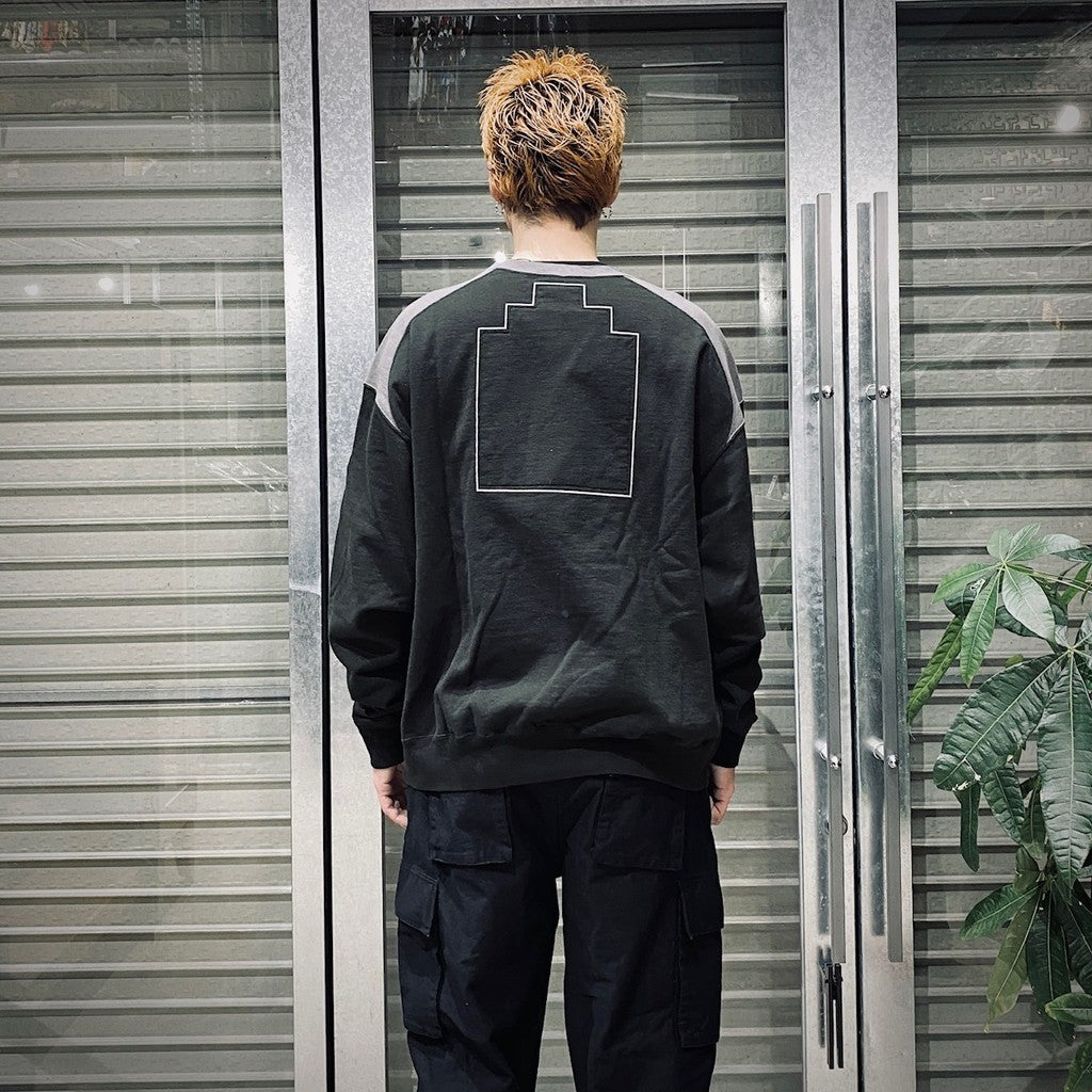 PANEL SHOULDER CREW NECK #BLACK [CES26CS10]