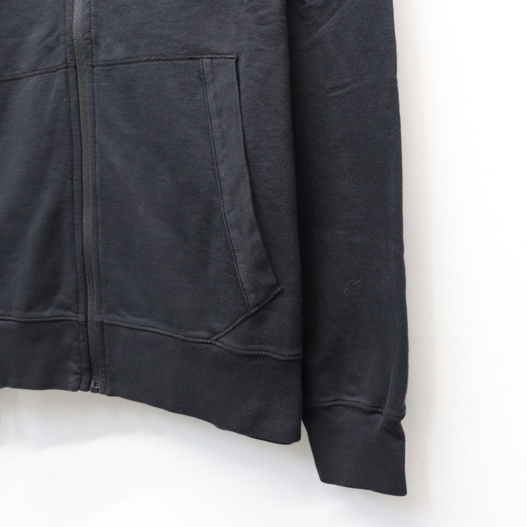 LIGHT FLEECE ZIP HOODED LENS SWEATSHIRT #BLACK 999 [20CMSS081A-002246G]