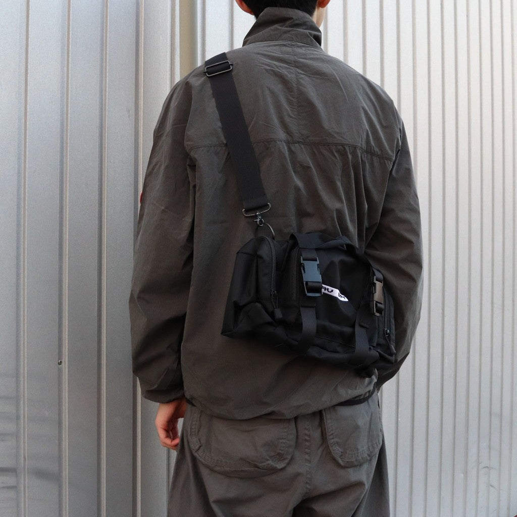 SMALL UTILITY SHOULDER BAG #BLACK [CES28G09]