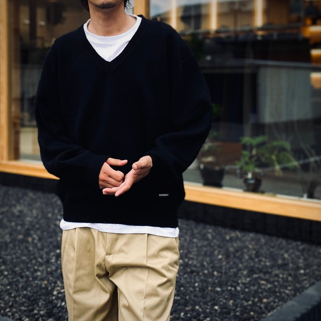 V NECK SWEATER #BLACK [25FW-WMK-KN09] – cocorozashi
