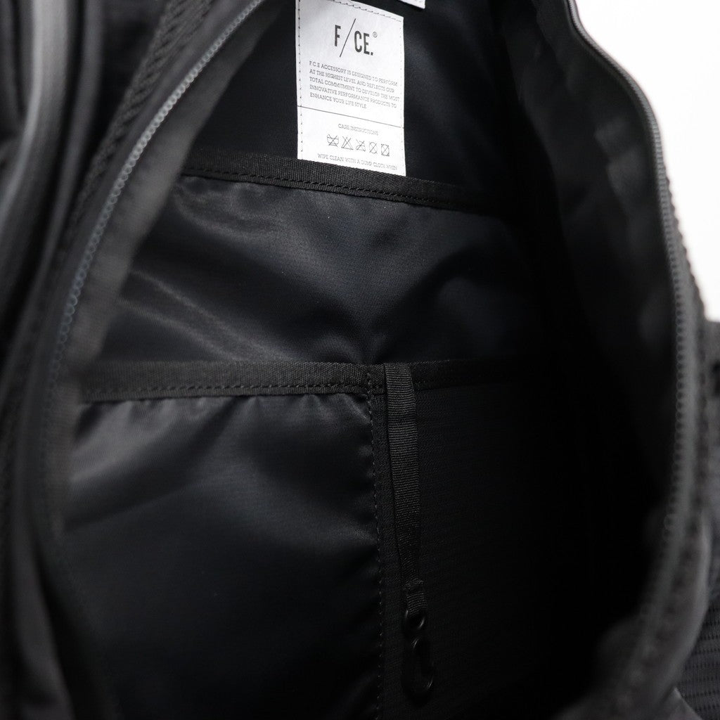 TEXTURED TWILL 3 POINTS SLINGER BAG #BLACK [FTT36261B0004]