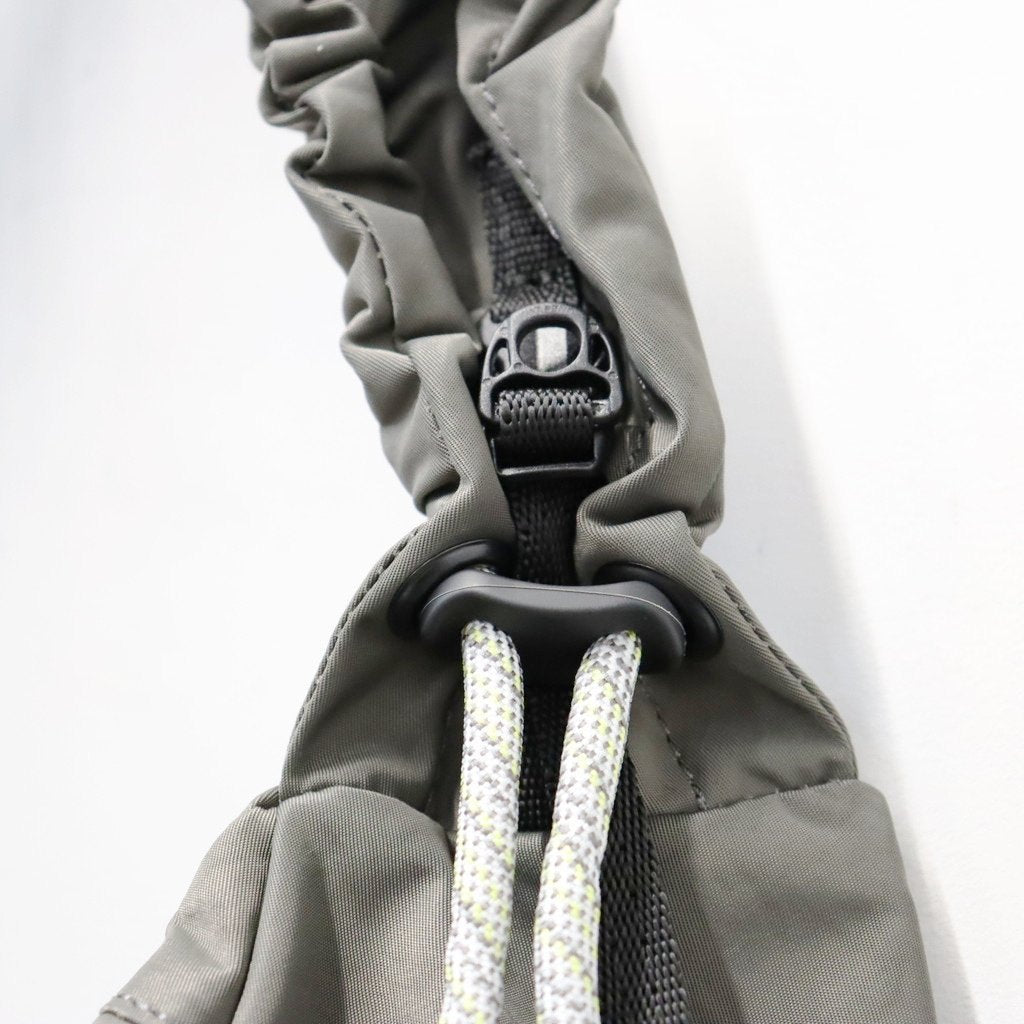 TEXTURED TWILL BODY BAG #CHARCOAL [FTT36262B0007]