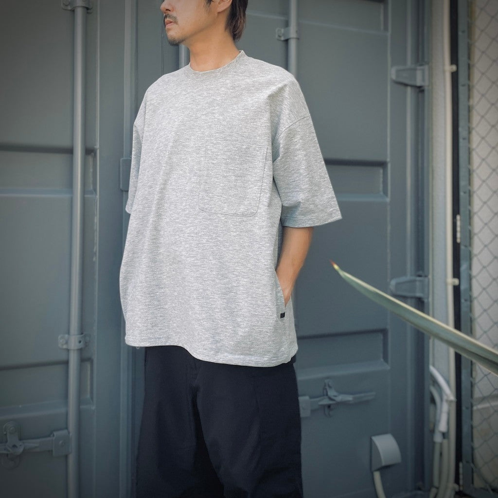 科技口袋圓領短袖T卹 #淺灰色 [BE-32025W]