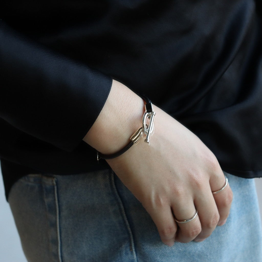 Triangle Leather Bracelet -Black- #BLACK/SILVER [XOLB003S-BLK]