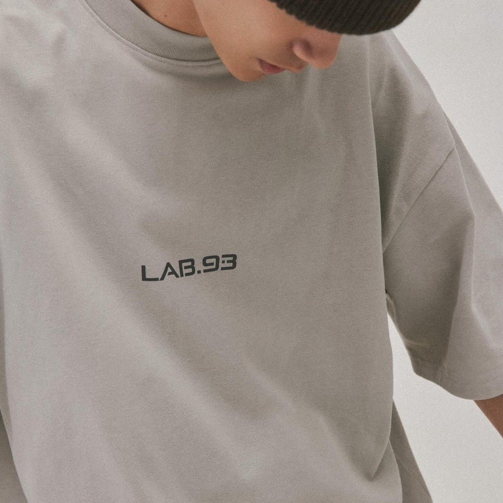 M001-G “LAB-93” 图案 T 恤 #BEIGE [GOOPI-24SS-APR-02]