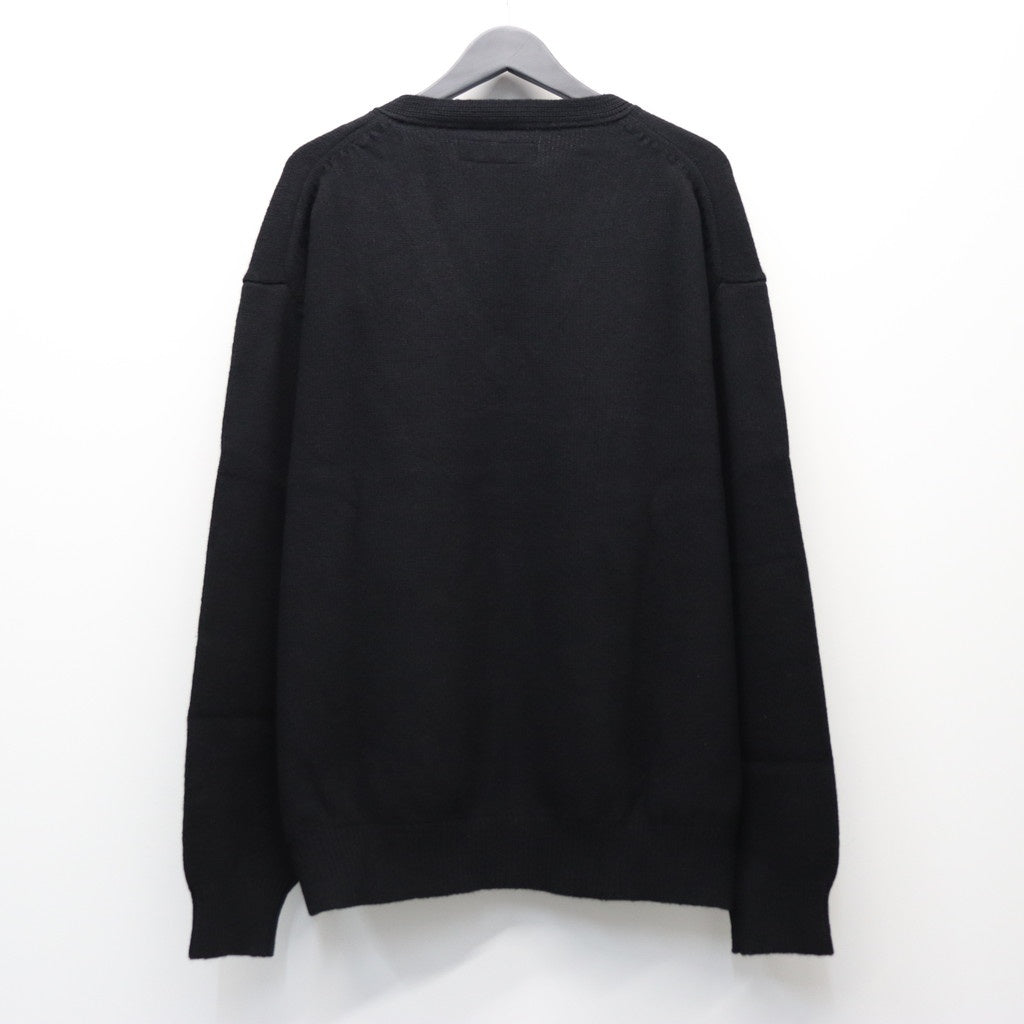 V NECK SWEATER #BLACK [25FW-WMK-KN09]