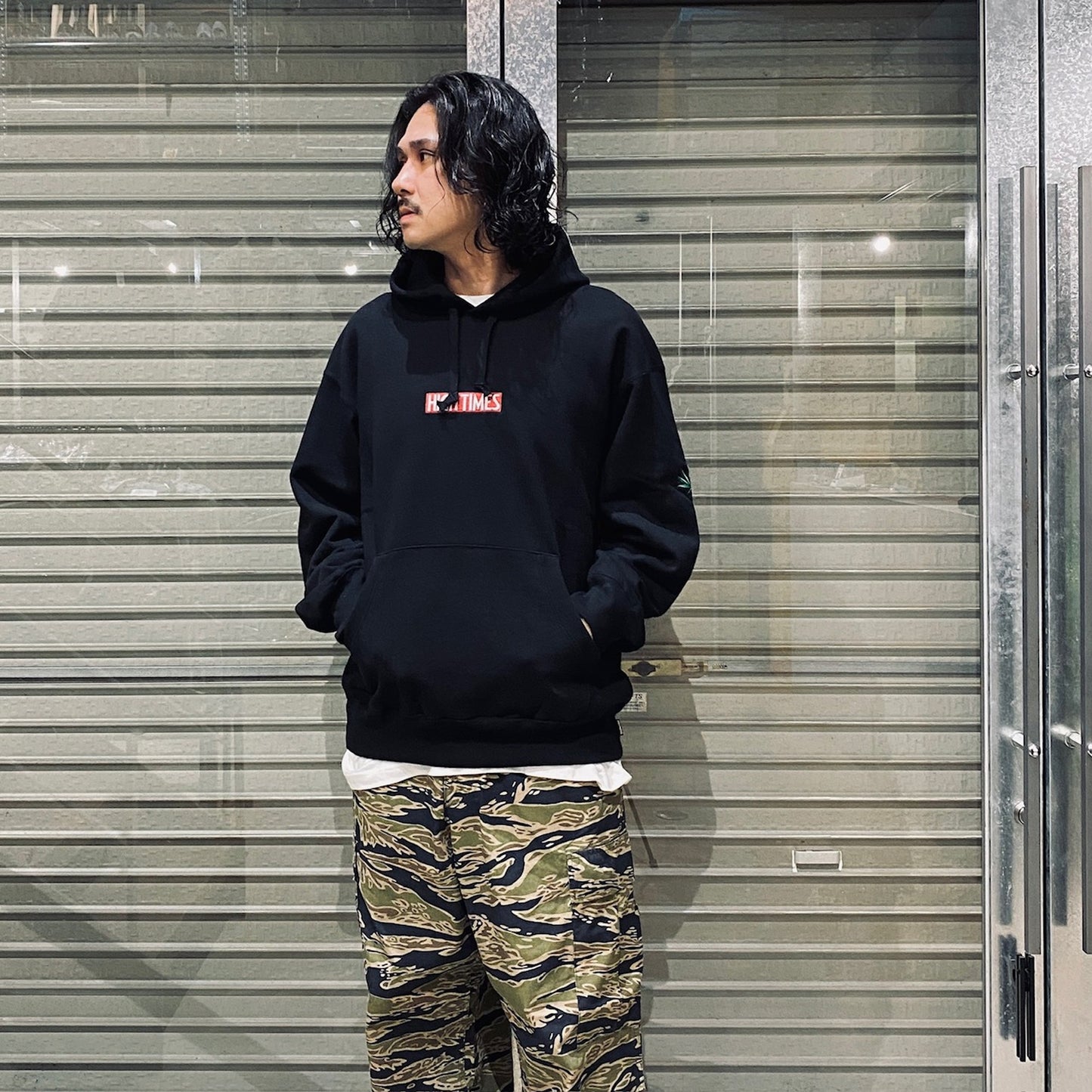 HIGHTIMES | HEAVY WEIGHT PULLOVER HOODED SWEAT SHIRT #BLACK [HIGHTIMES-WM-SS15]