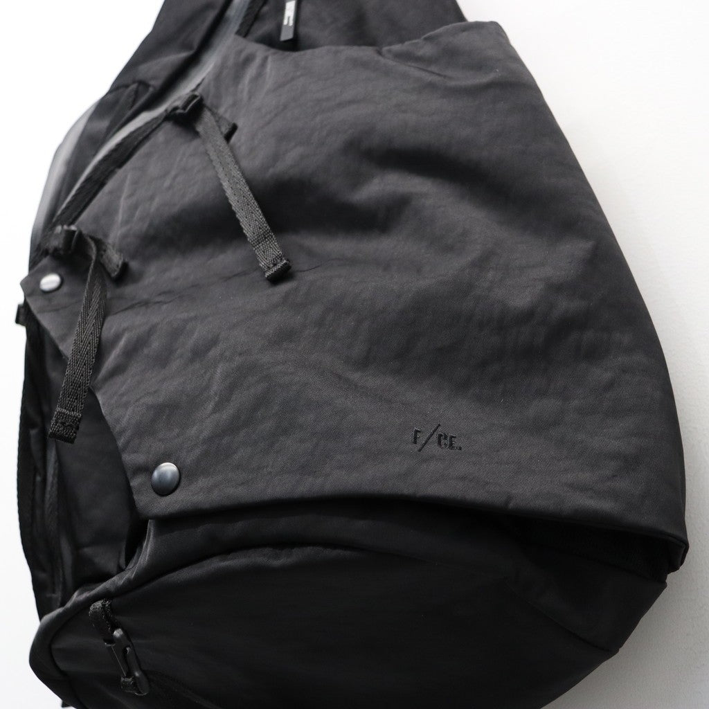 TEXTURED TWILL 3 POINTS SLINGER BAG #BLACK [FTT36261B0004]