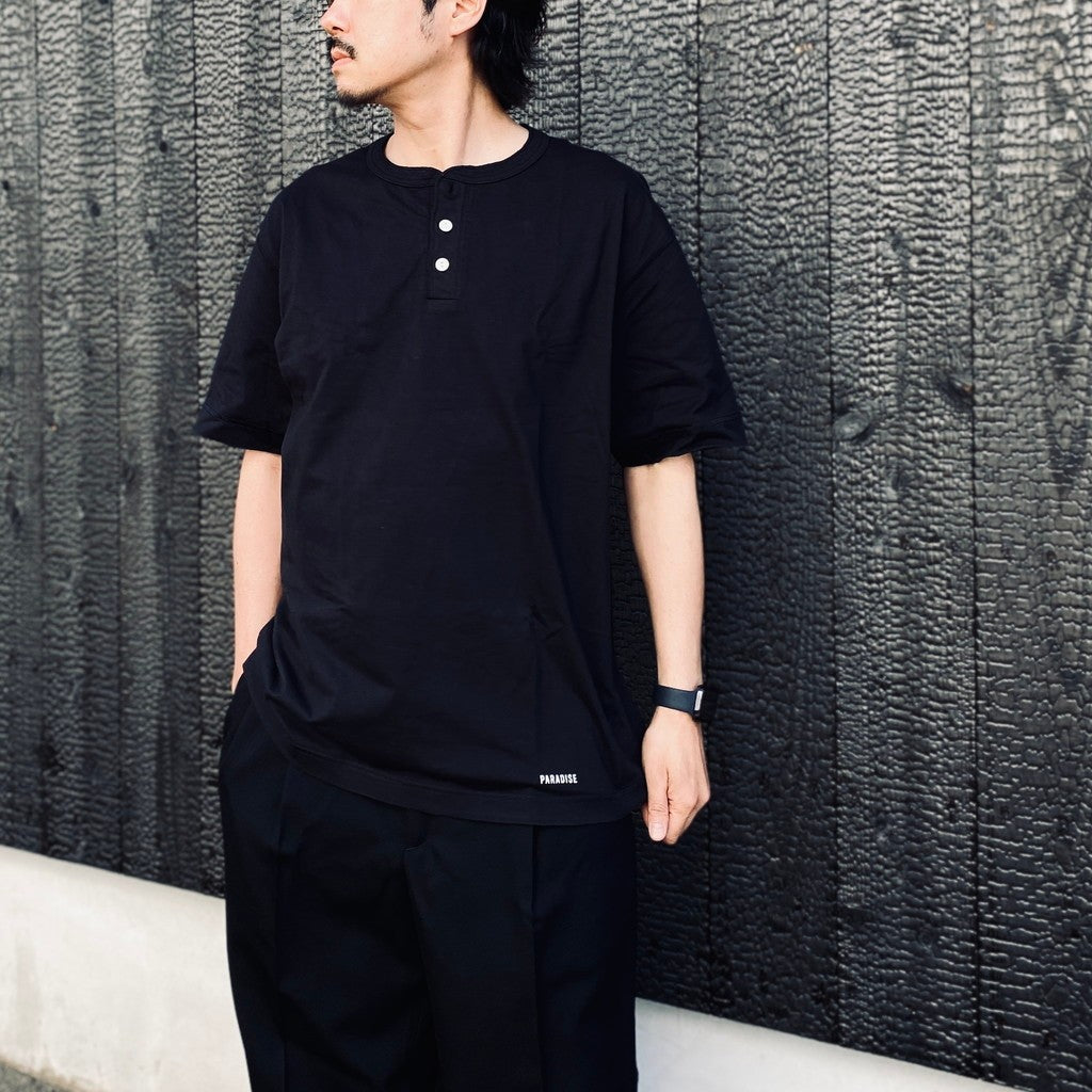 HEALTHKNIT | HENRY NECK T-SHIRT #BLACK [26SS-WMT-HK01]