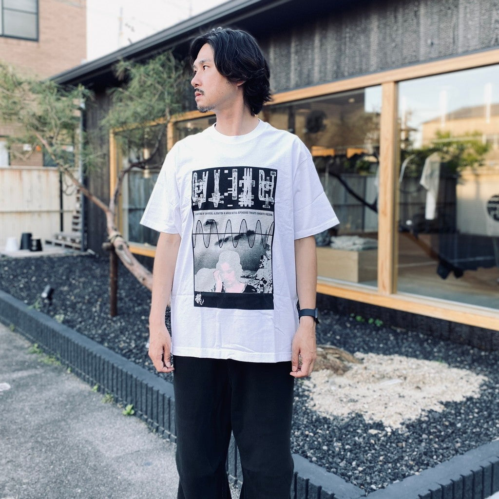 UNIVERSAL ALIENATION T #WHITE [CES28T01]