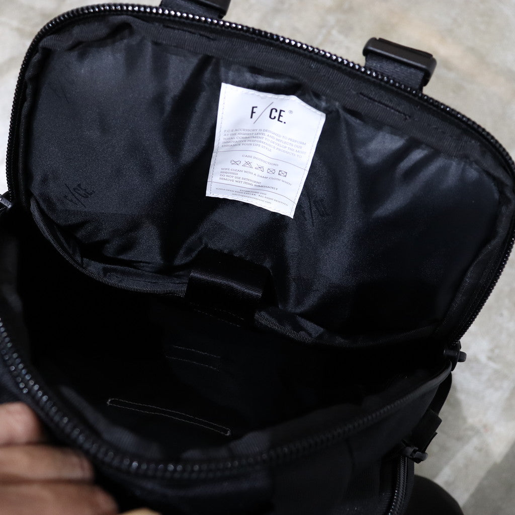 950 DAYPACK #BLACK [FNI31232B0001]