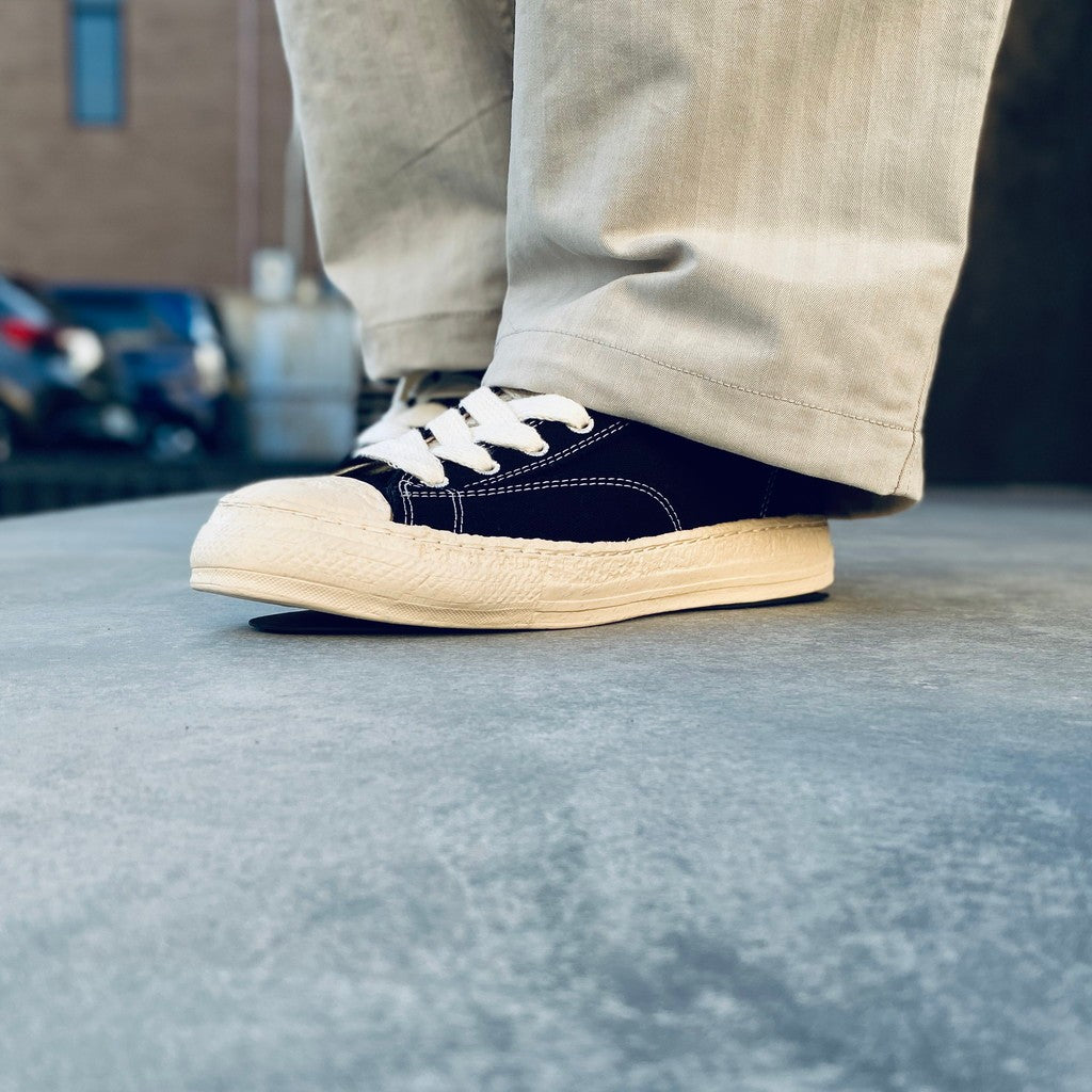 ROY / 帆布低筒運動鞋 #黑色 [S14FW702]