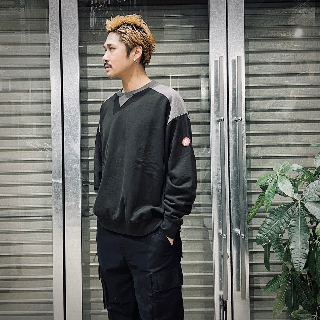 PANEL SHOULDER CREW NECK #BLACK [CES26CS10]