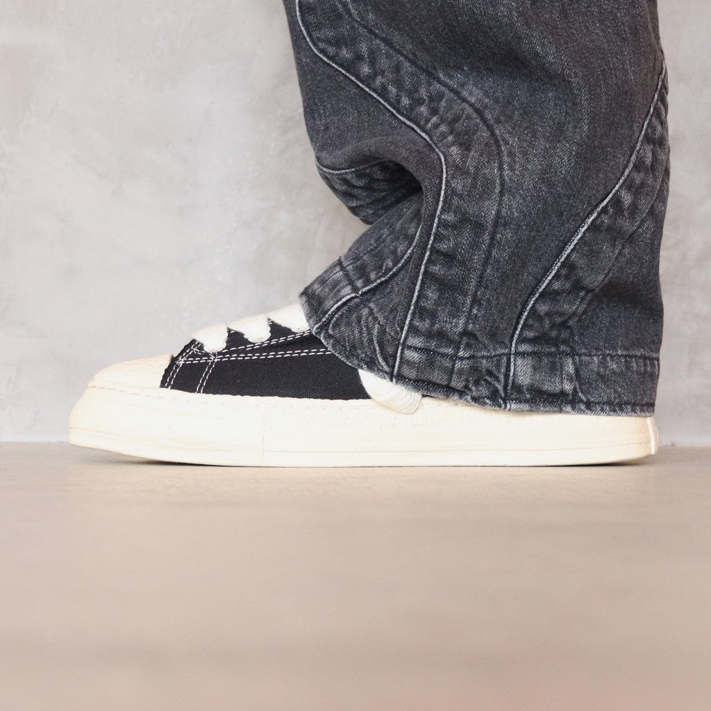 ROY / 帆布低筒運動鞋 #黑色 [S14FW702]