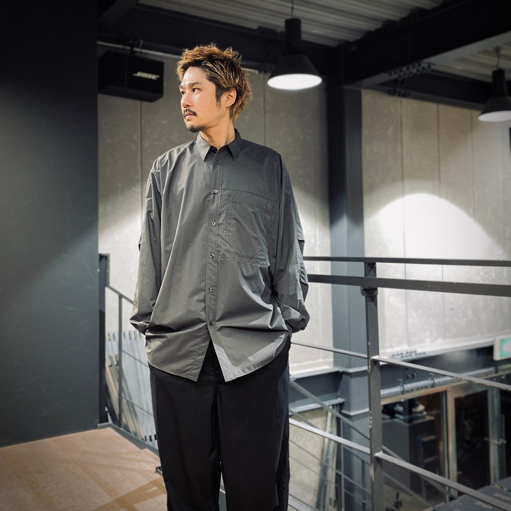 TECH TRAVEL SHIRT #CHARCOAL [BE-64025]