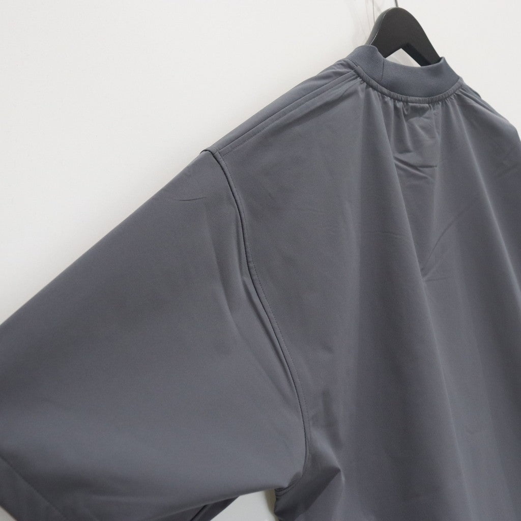 TECH MOCK NECK S/S TEE #CHARCOAL [BE-63025]