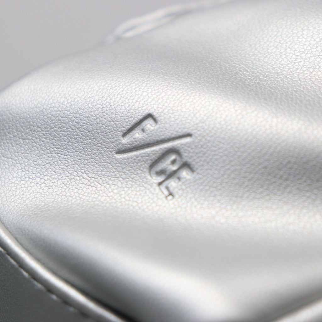 TECH LEATHER EYELET MINI POACH #SILVER [FEL34261B0006]