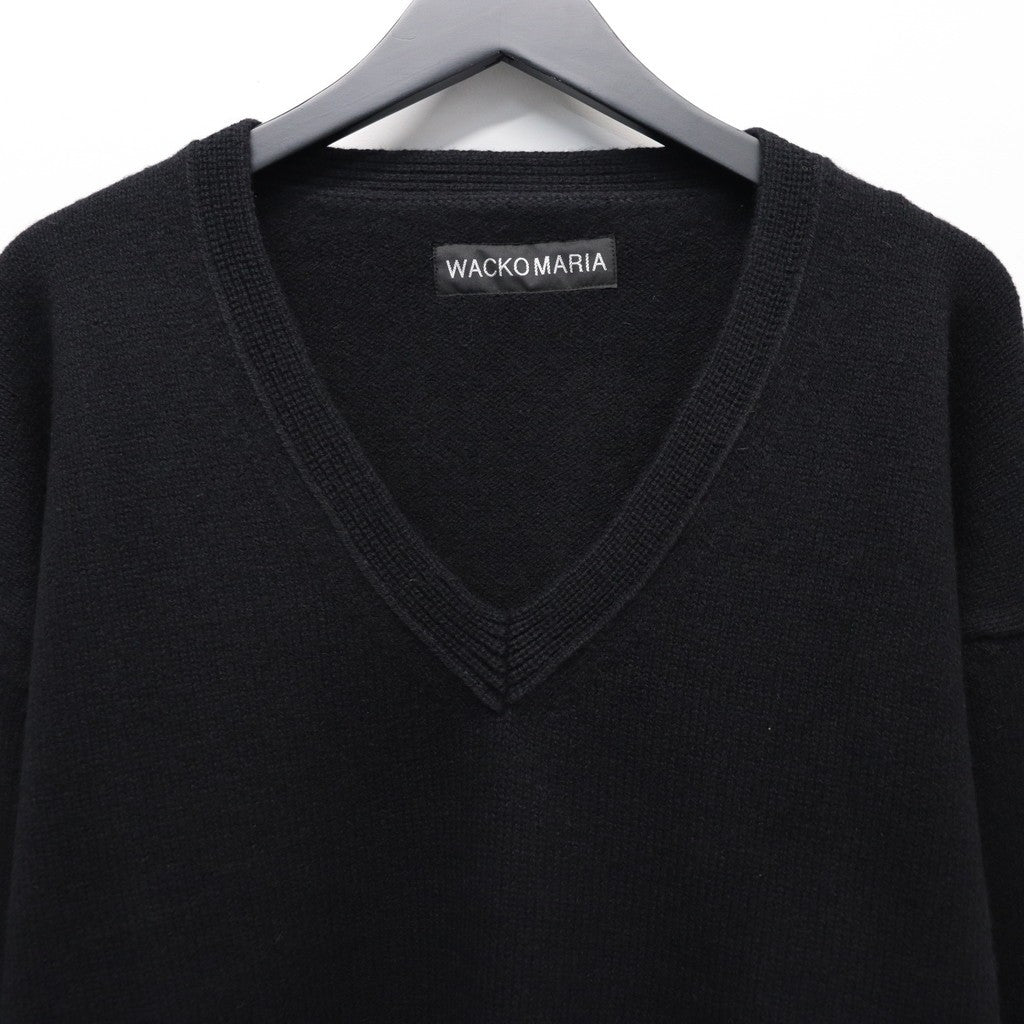 V NECK SWEATER #BLACK [25FW-WMK-KN09]