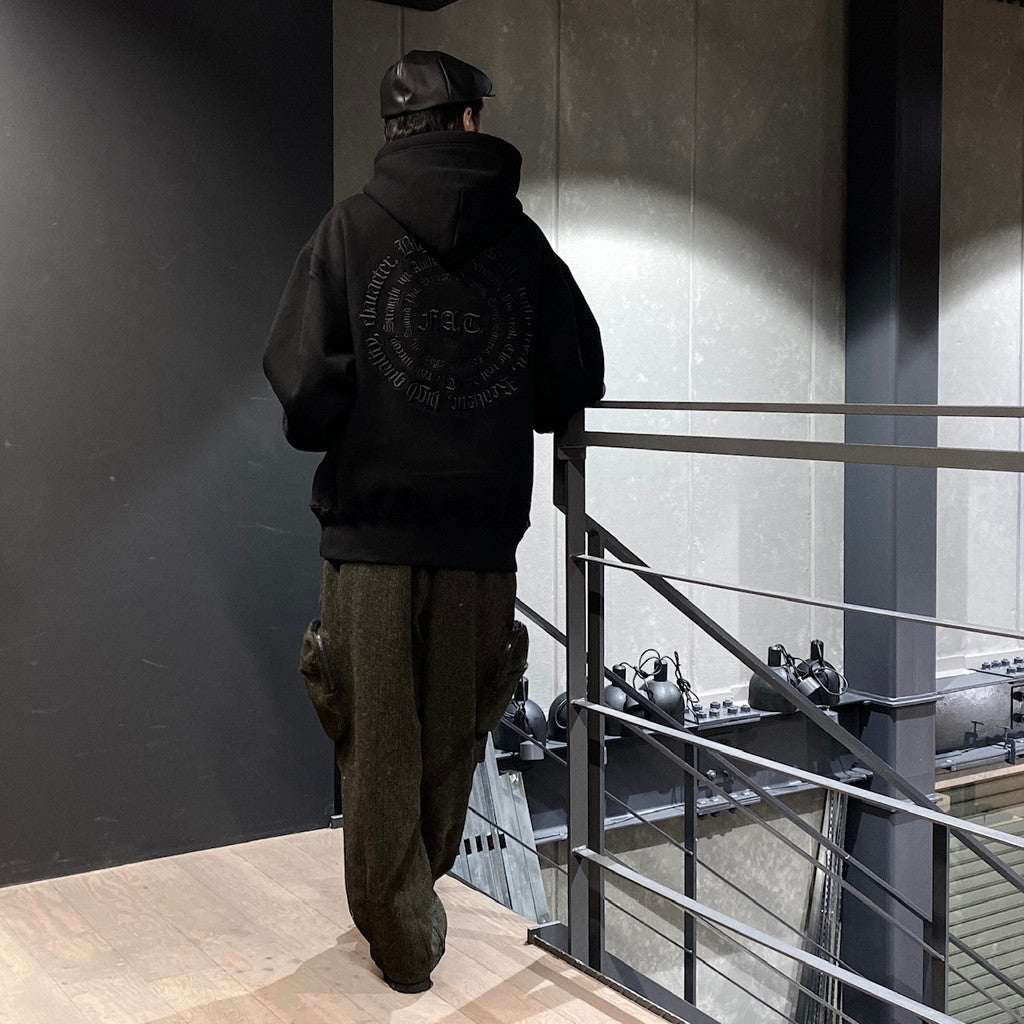 EMBOVER #BLACK [F32321-SW16]