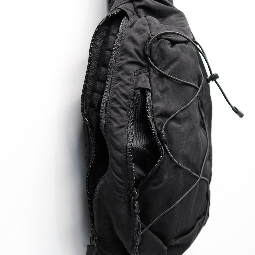 NYLON B CROSSBODY BACKPACK #BLACK 999 [RCCMAC735A-005269G]