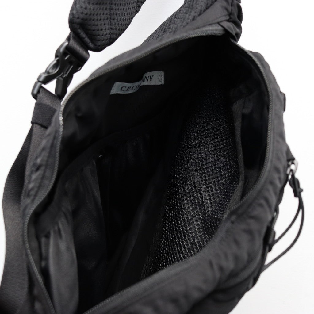 NYLON B CROSSBODY BACKPACK #BLACK 999 [RCCMAC735A-005269G]
