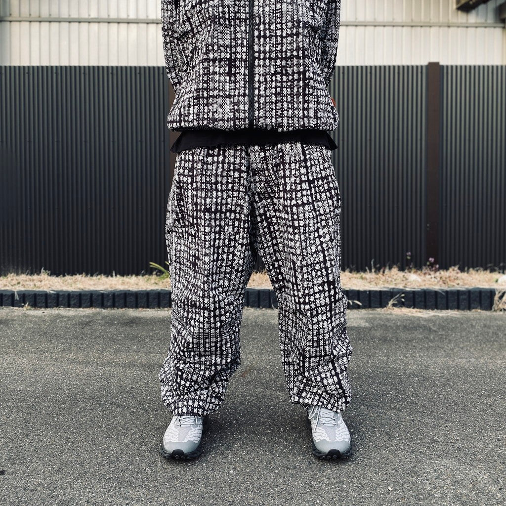 BLEEDING LOGO BALLOON PANTS #Black [SS26-B03]