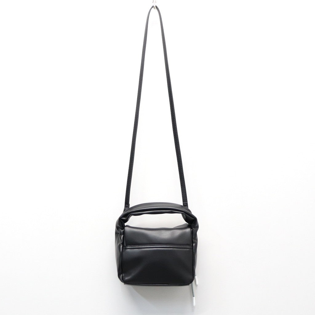 TECH LEATHER EYELET MINI POACH #BLACK [FEL34261B0006]