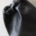 LEATHER SHOULDER POUCH #BLACK [25FWE-WMA-BG02]