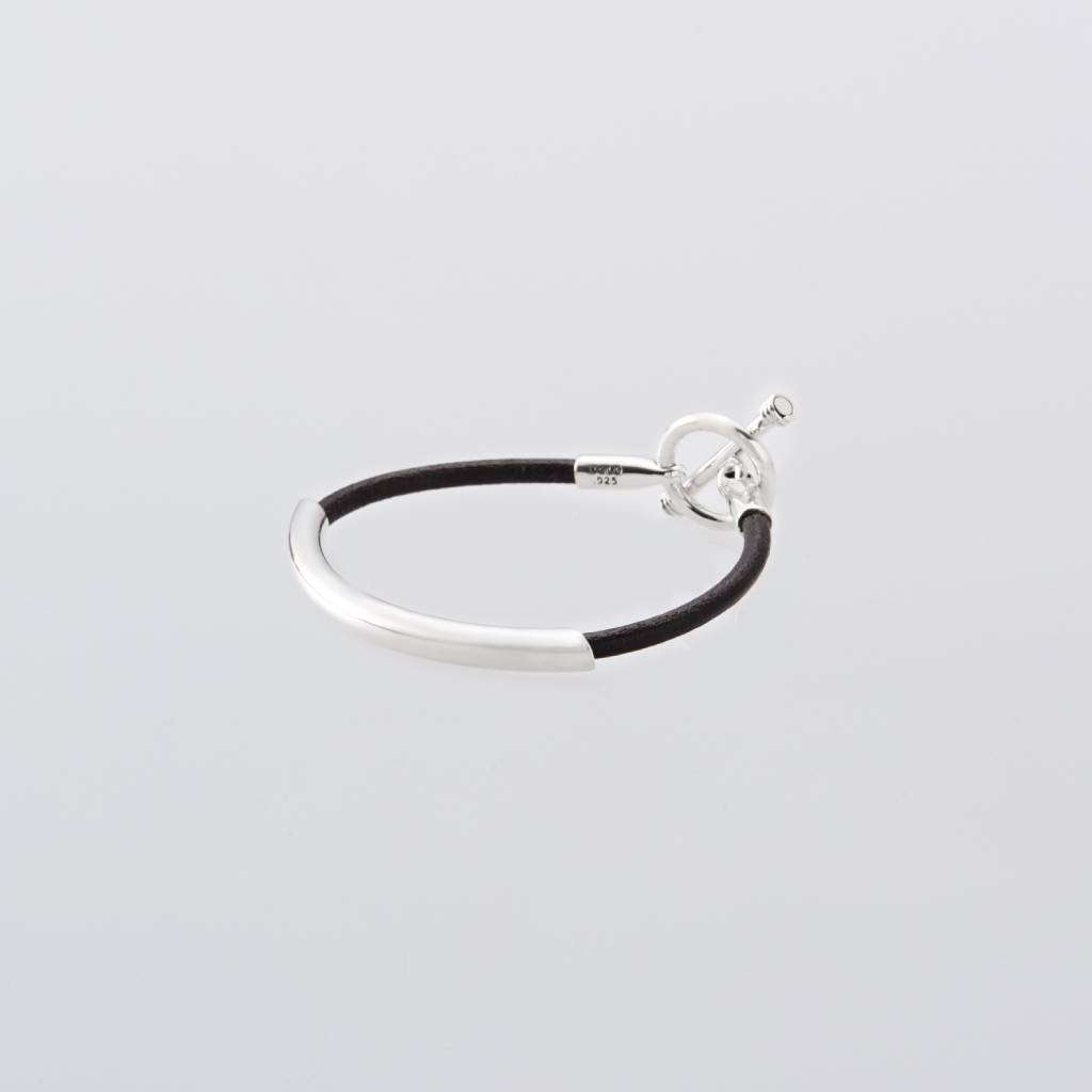 Round Leather Bracelet -Black- #SILVER [XOLB004L-BLK]