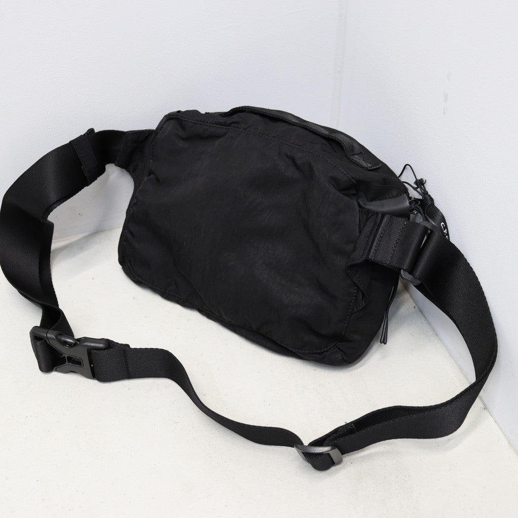 NYLON B LENS WAISTBAG #BLACK 999 [20CMAC043A-005269G]