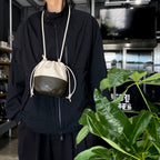 TECH LEATHER DRAWSTRING POCHETTE #IVORY [FLE34241B0001]