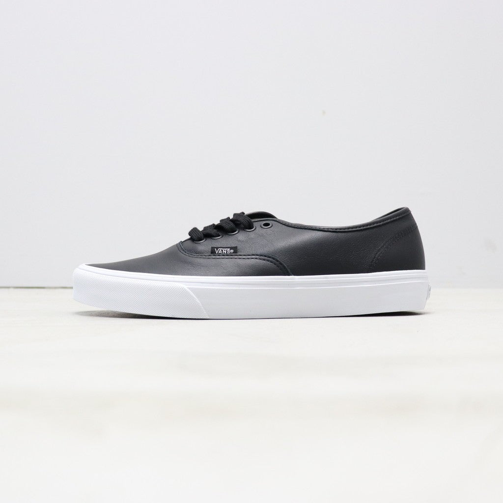 Authentic #LEATHER BLACK/TRUE WHITE [VN000EGABPB]