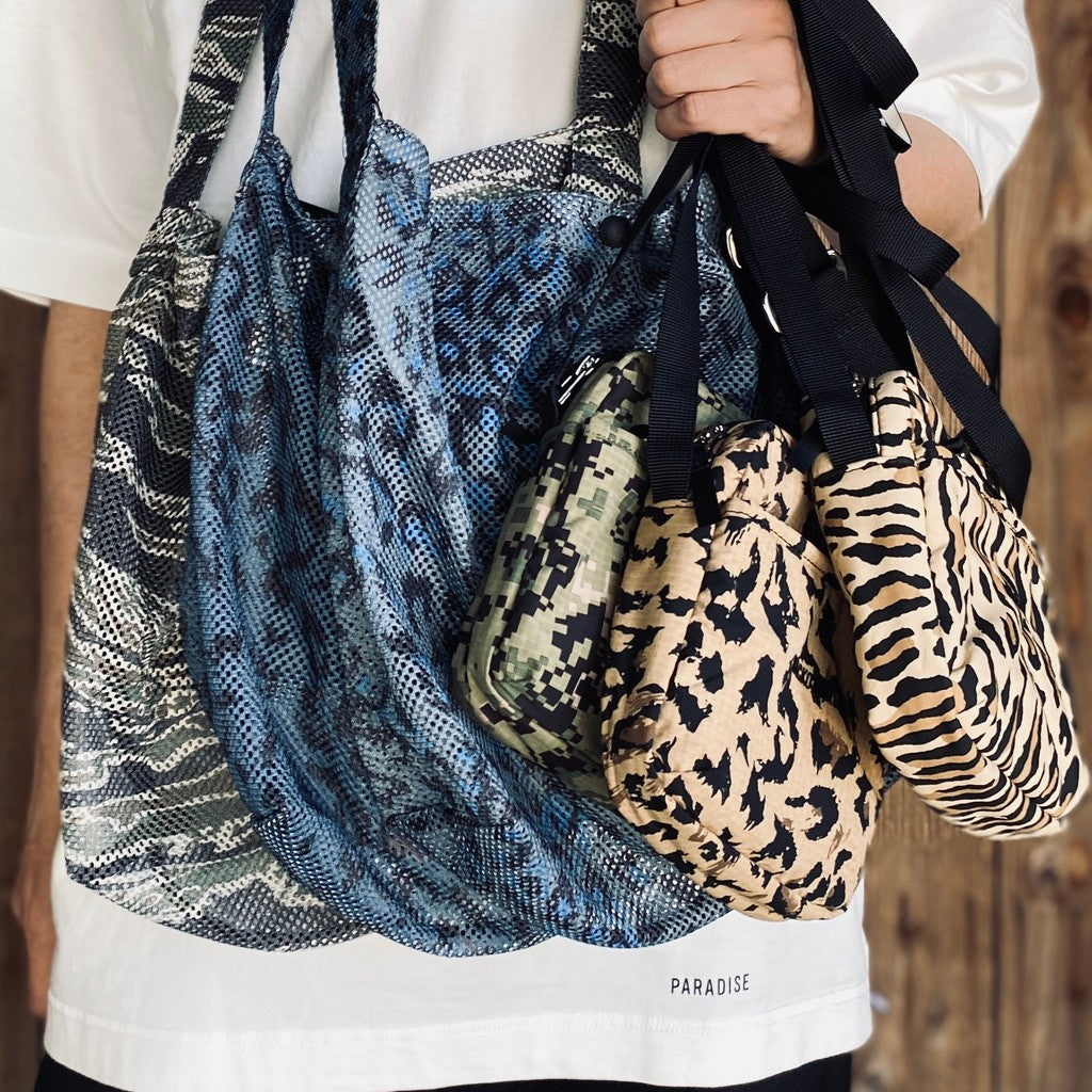 SPEAK EASY | DIGITALCAMO SMALL SHOULDER BAG #KHAKI [26SS-WMA-BG06