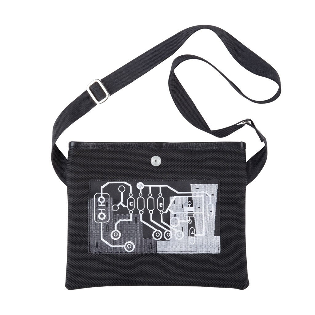 HARD SMALL POCKET BAG #BLACK [CES29G09]