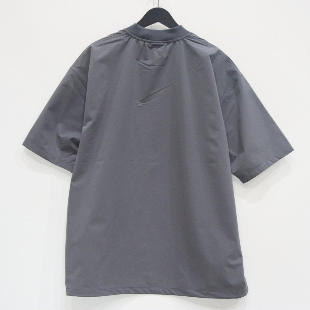TECH MOCK NECK S/S TEE #CHARCOAL [BE-63025]