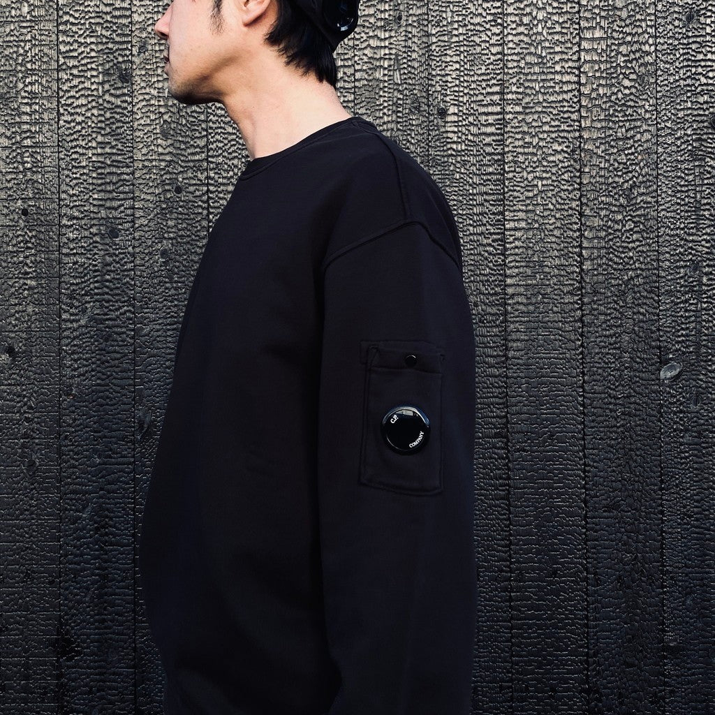 COTTON DIAGONAL FLEECE CREWNECK LENS SWEATSHIRT #BLACK 999 [20CMSS036A-110044G]