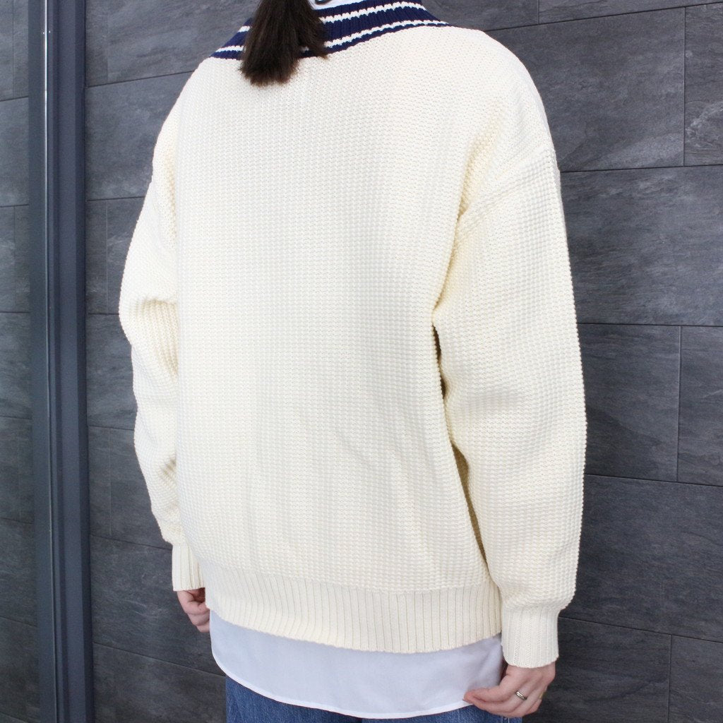 不對稱 V 針織 #白色 [SC2210-KN01]