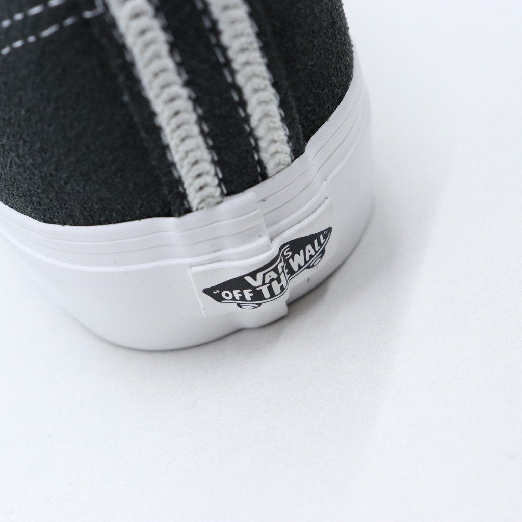 AUTHENTIC VR3-SUEDE UNEXPLORED- #BLACK/WHITE [VN0005UDBKP]