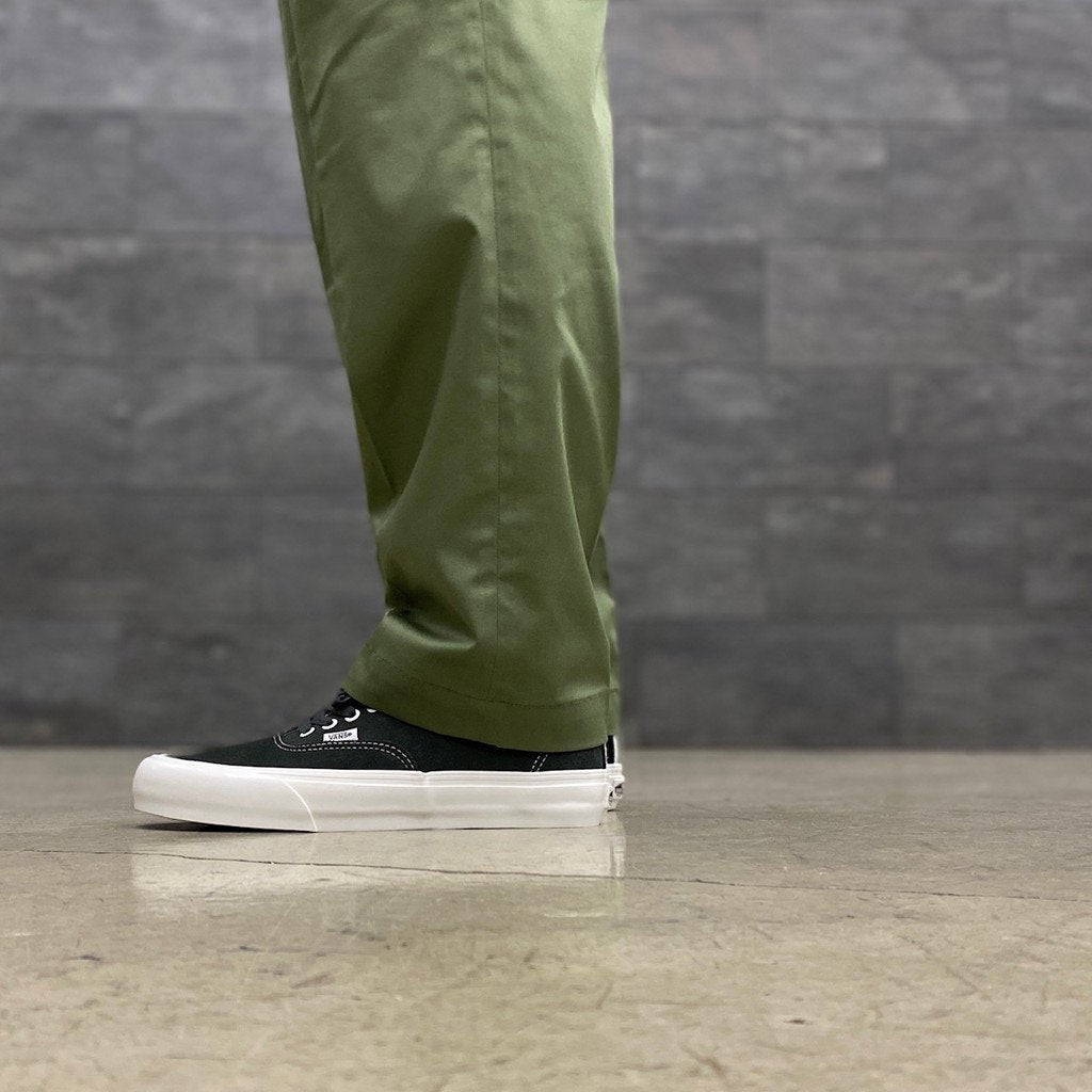 AUTHENTIC VR3-SUEDE UNEXPLORED- #BLACK/WHITE [VN0005UDBKP]