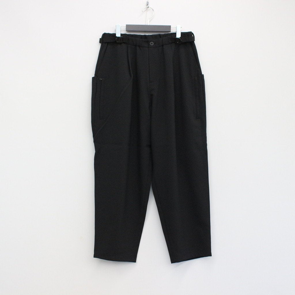 LIGHTWEIGHT BALLOON CROPPED PANTS #BLACK [FST03232M0003]