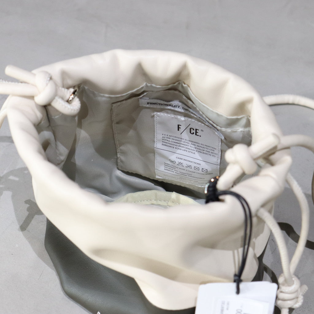TECH LEATHER DRAWSTRING POCHETTE #IVORY [FLE34241B0001]