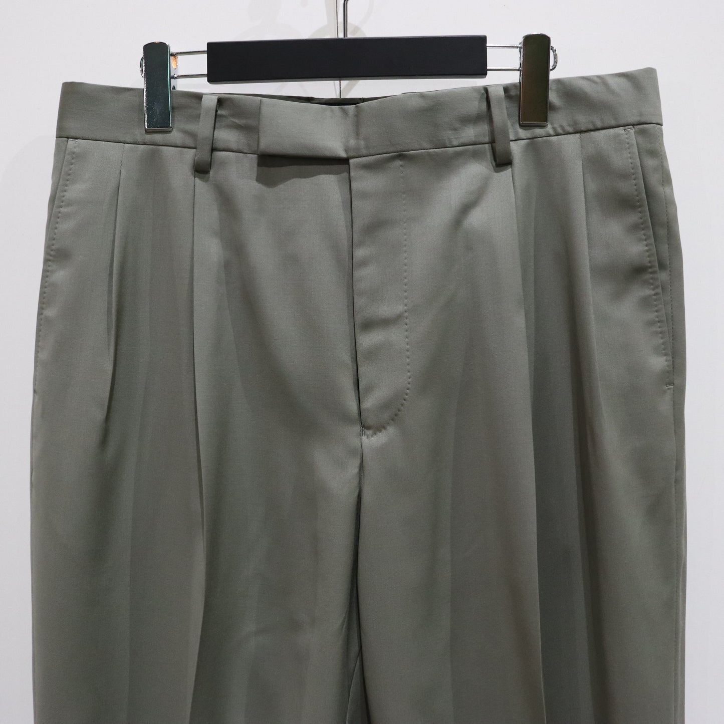 ht_DOUBLE PLEATED TROUSERS #GRAYGREEN [23FW-WMP-TR09]