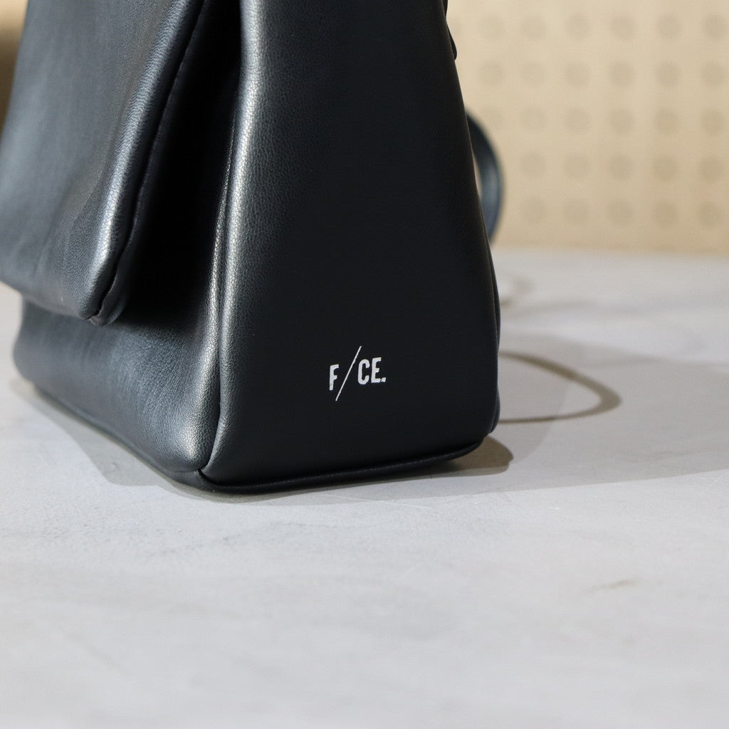 TECH LEATHER MINI POUCH #BLACK [FLE34241B0002]