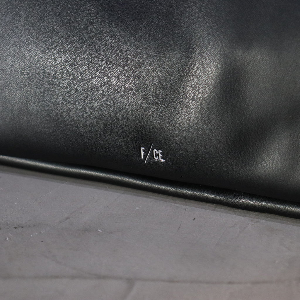 科技皮革報紙包#黑色 [FLE36241B0001]