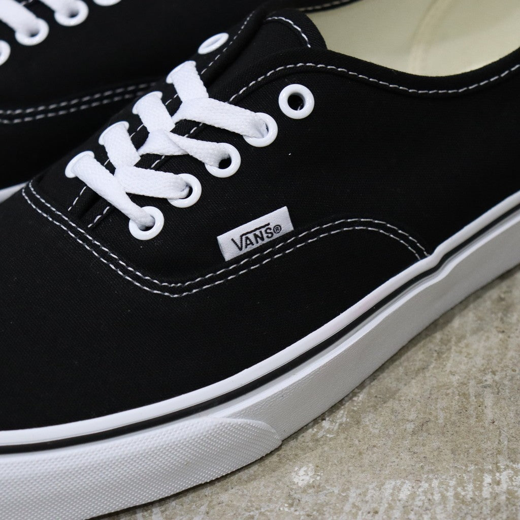 UA AUTHENTIC #BLACK [VN000EE3BLK]