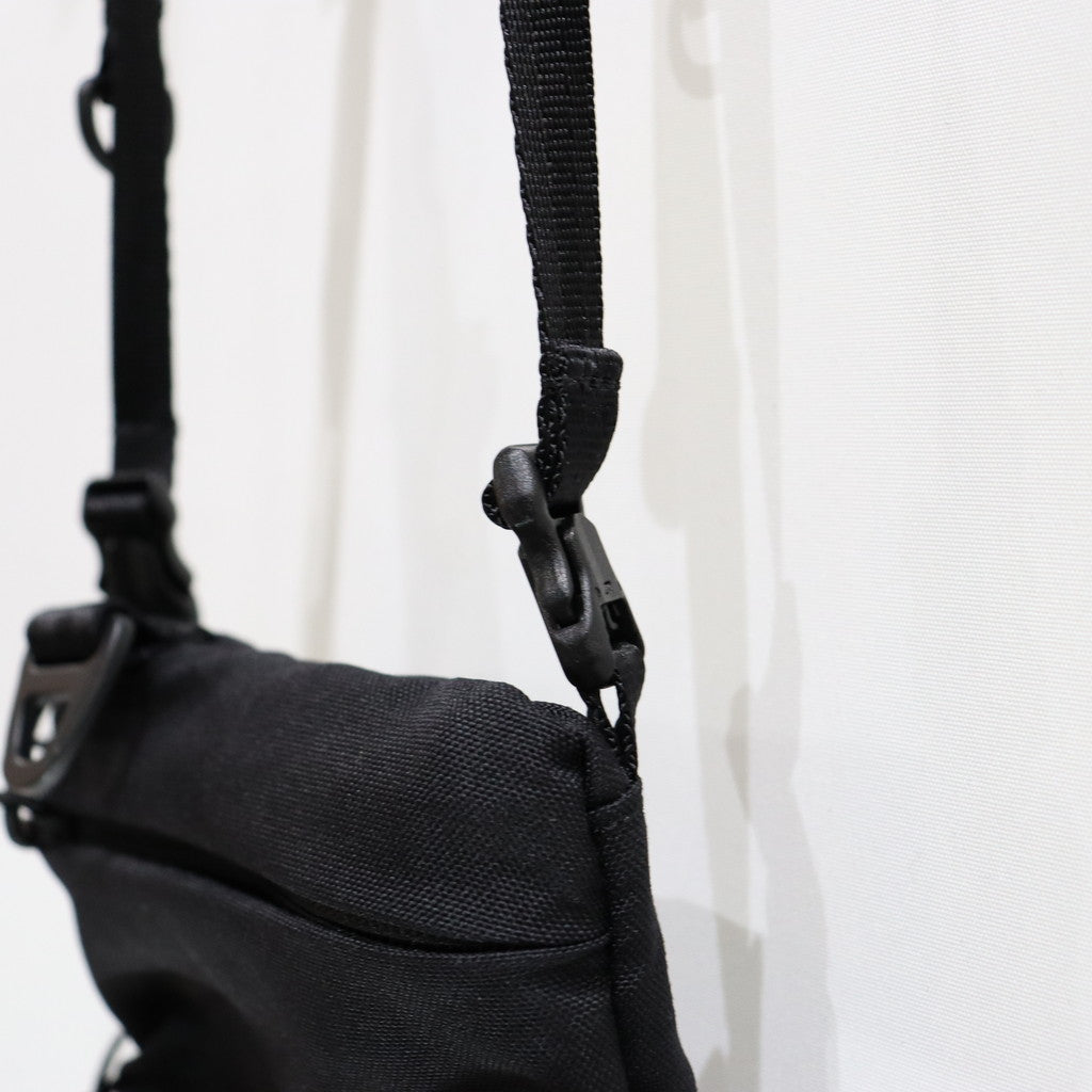 CORDURA FIRE RESISTANT VERTICAL POUCH #BLACK [FFR34233B0001]