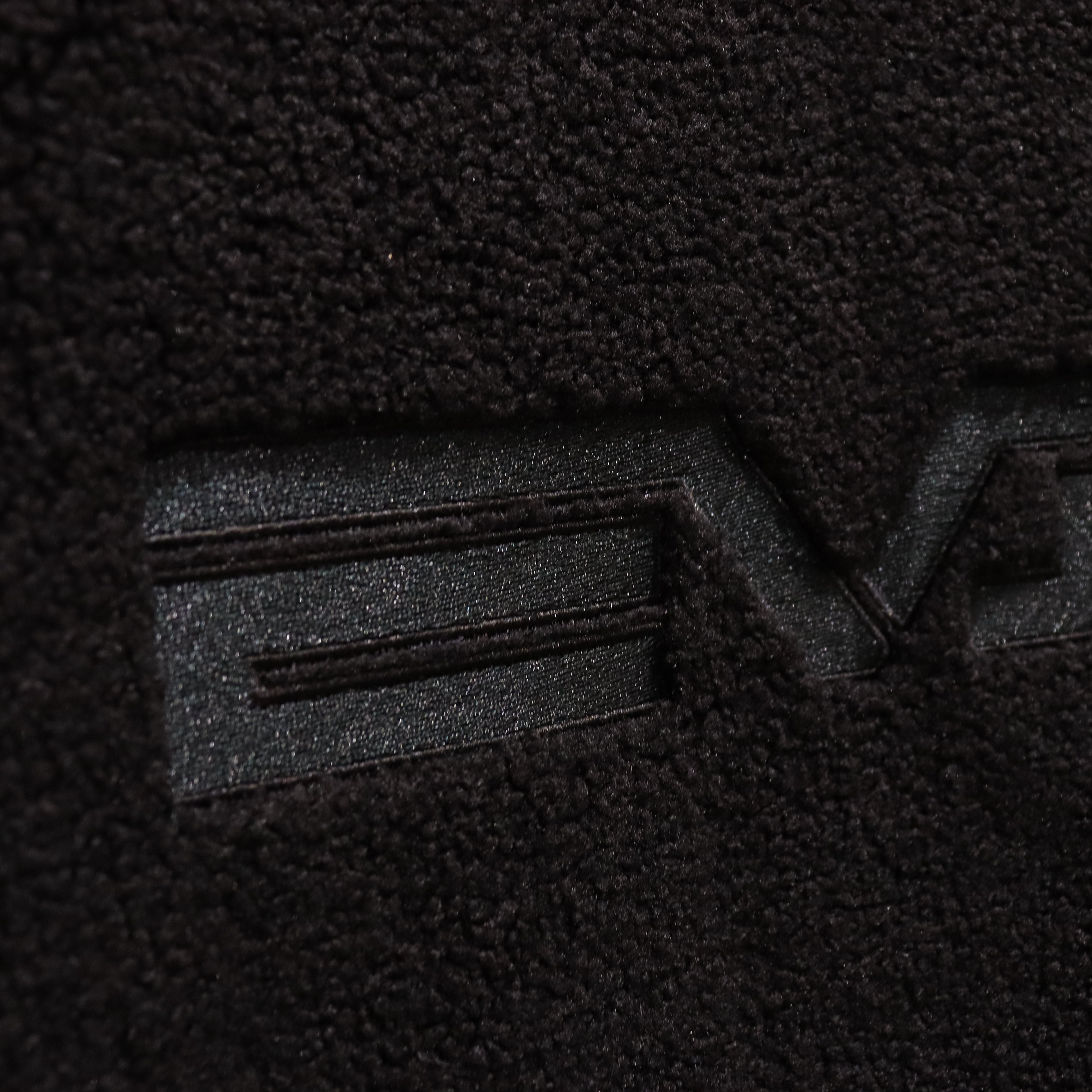 蟒蛇抓絨拉鍊連帽衫 #黑色 [23FW-SW03]